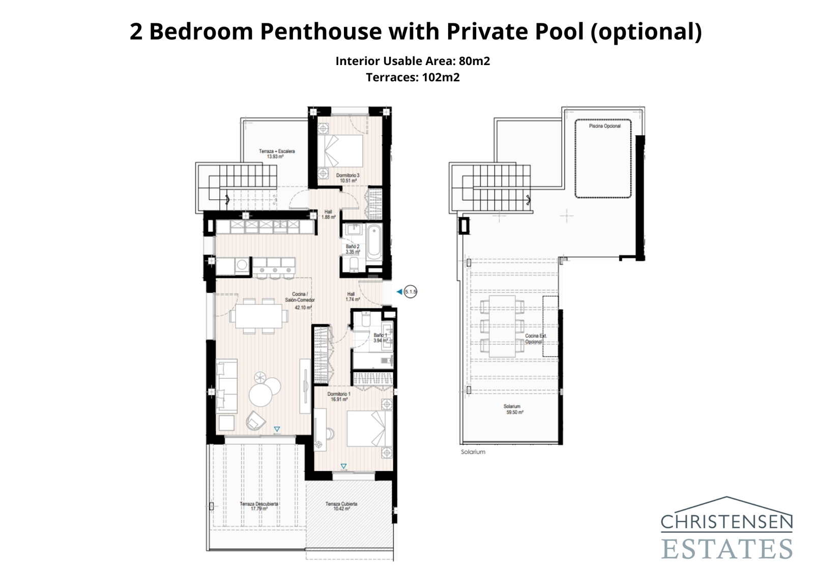 Dieser Grundriss einer Dachgeschosswohnung mit zwei Schlafzimmern hebt die weitläufigen Terrassen und das Dachsolarium hervor, konzipiert, um den atemberaubenden Meerblick und das Leben im Freien optimal zu nutzen.