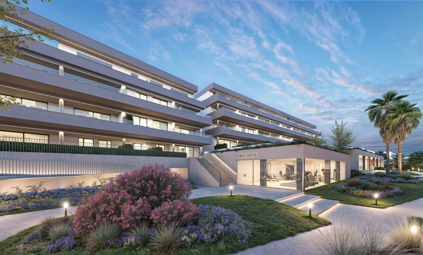 Das hochmoderne Fitnesscenter und die gepflegten Außenanlagen der exklusiven Wohnanlage.