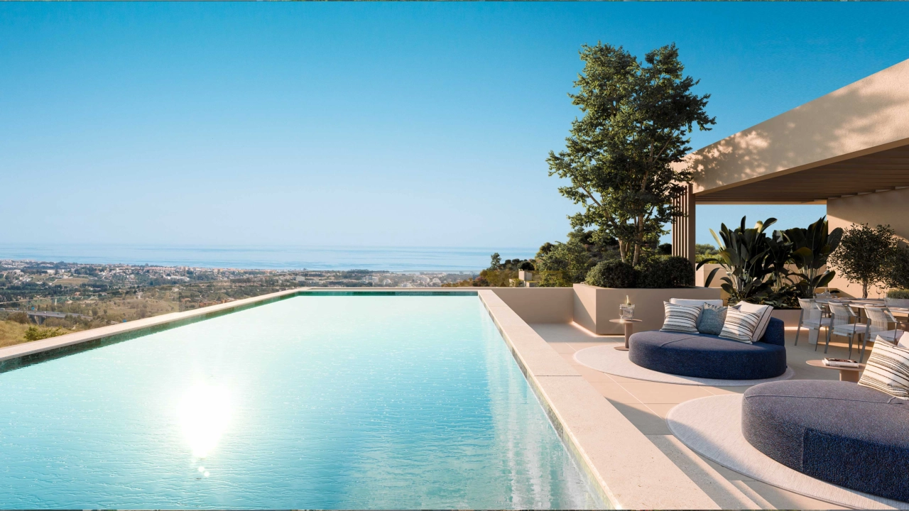 Genießen Sie einen atemberaubenden Panoramablick auf das Meer von Ihrem privaten Infinity-Pool an der Costa del Sol.