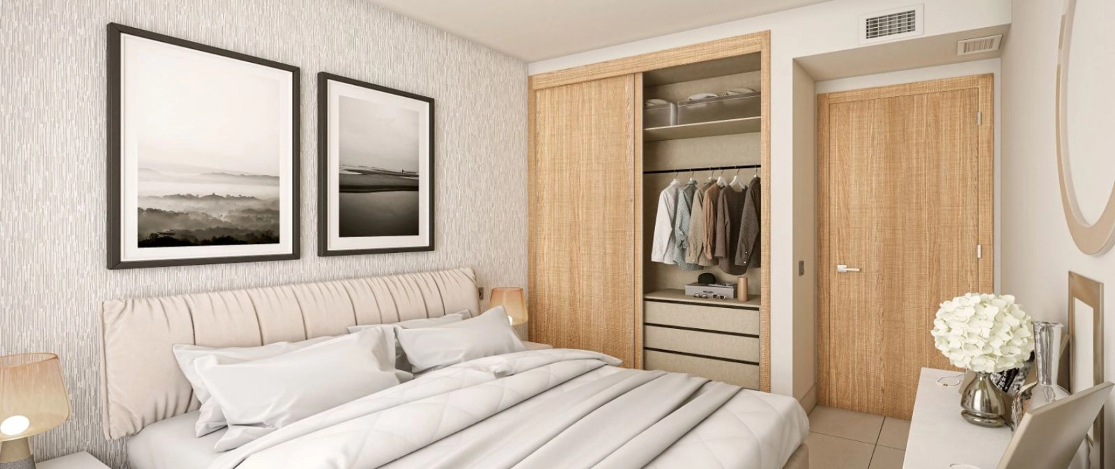Die weiteren Schlafzimmer sind geräumig und komfortabel, ausgestattet mit Einbauschränken und hochwertigen Oberflächen.