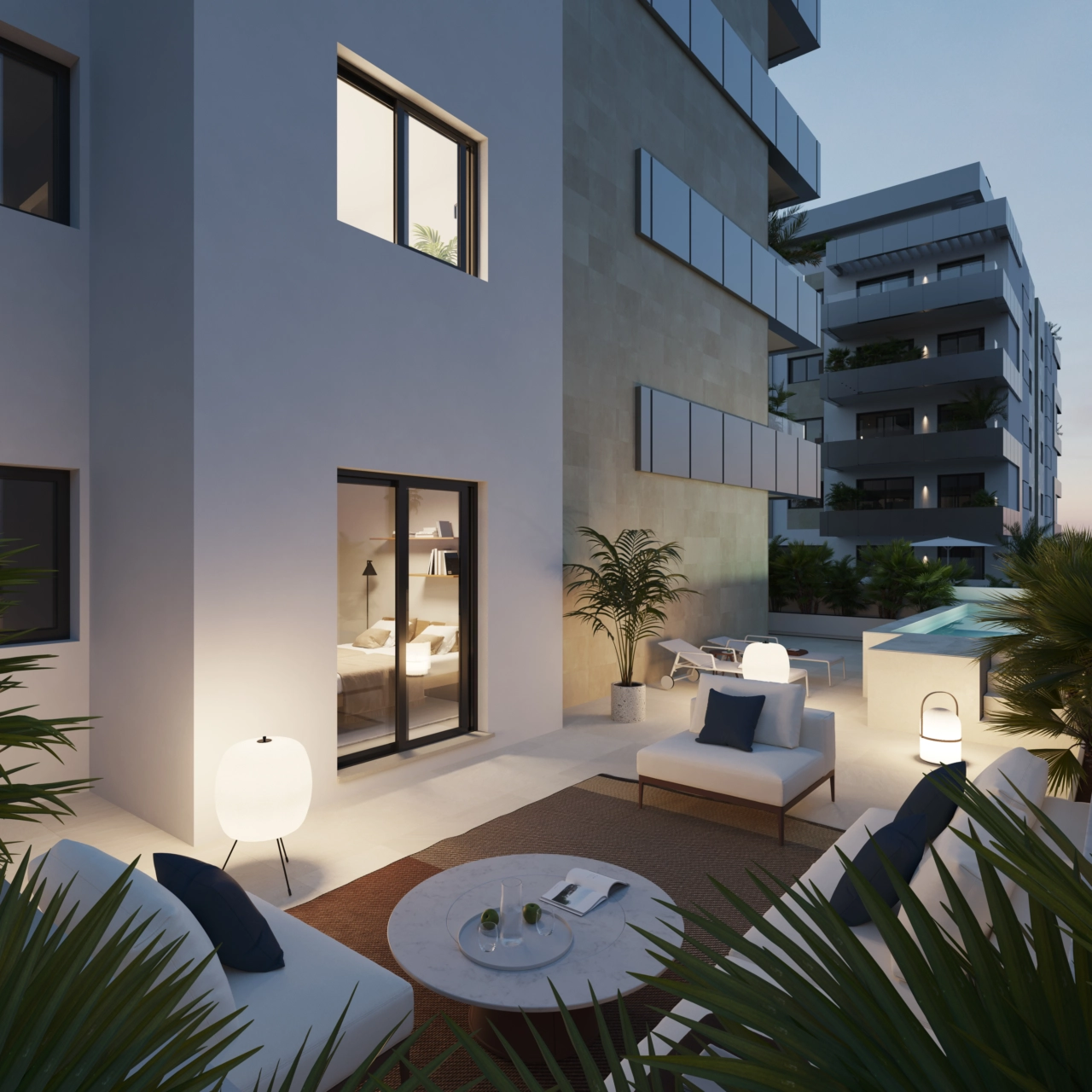 Stellen Sie sich entspannende Abendstunden auf dieser großzügigen Erdgeschoss-Terrasse mit eigenem privaten Pool vor.