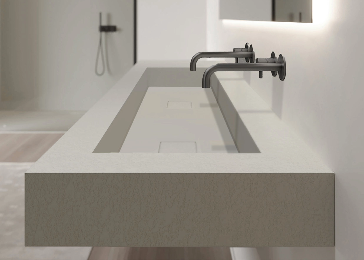 Das Hauptbadezimmer verfügt über einen modernen Doppelwaschtisch und hochwertige Oberflächen.