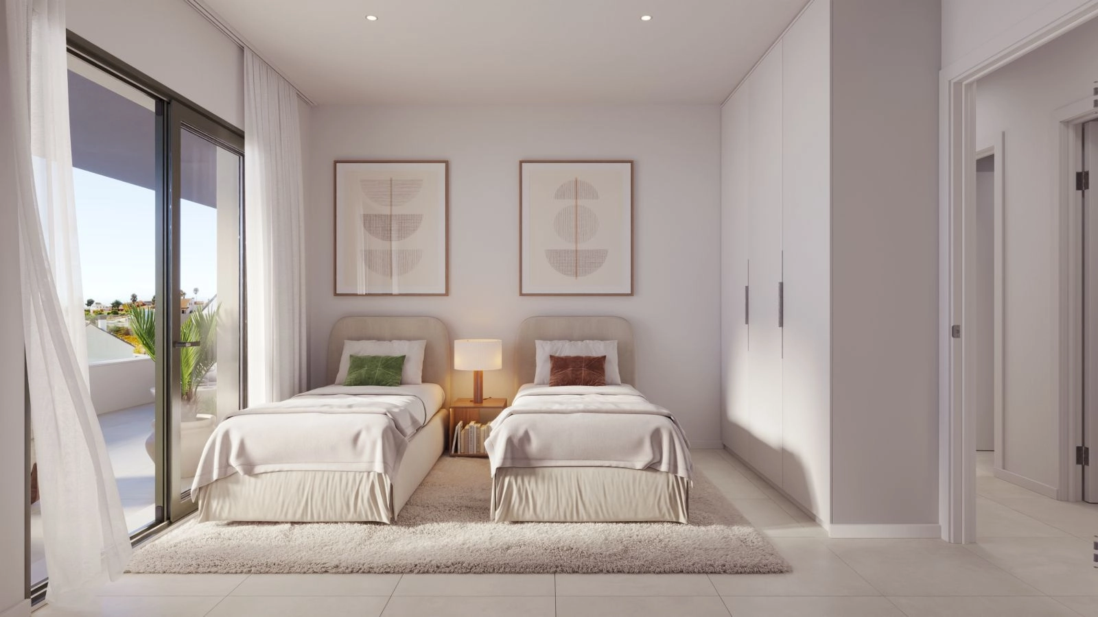 Ein komfortables Gästezimmer, gestaltet mit beruhigenden Farben und viel natürlichem Licht.