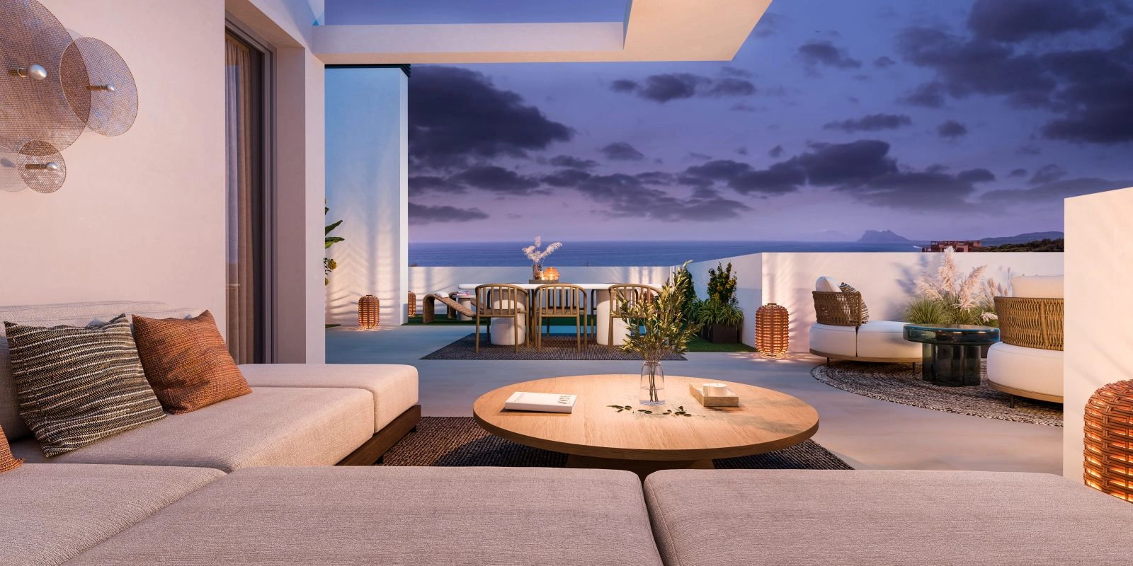 Ihre private Terrasse, ein perfekter Ort für unvergessliche Abende mit Blick auf das Meer, Gibraltar und Afrika.
