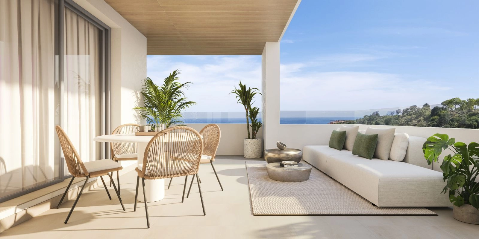 Entspannen Sie sich auf Ihrer überdachten Terrasse, die einen friedlichen Rückzugsort mit atemberaubendem Mittelmeerblick bietet.