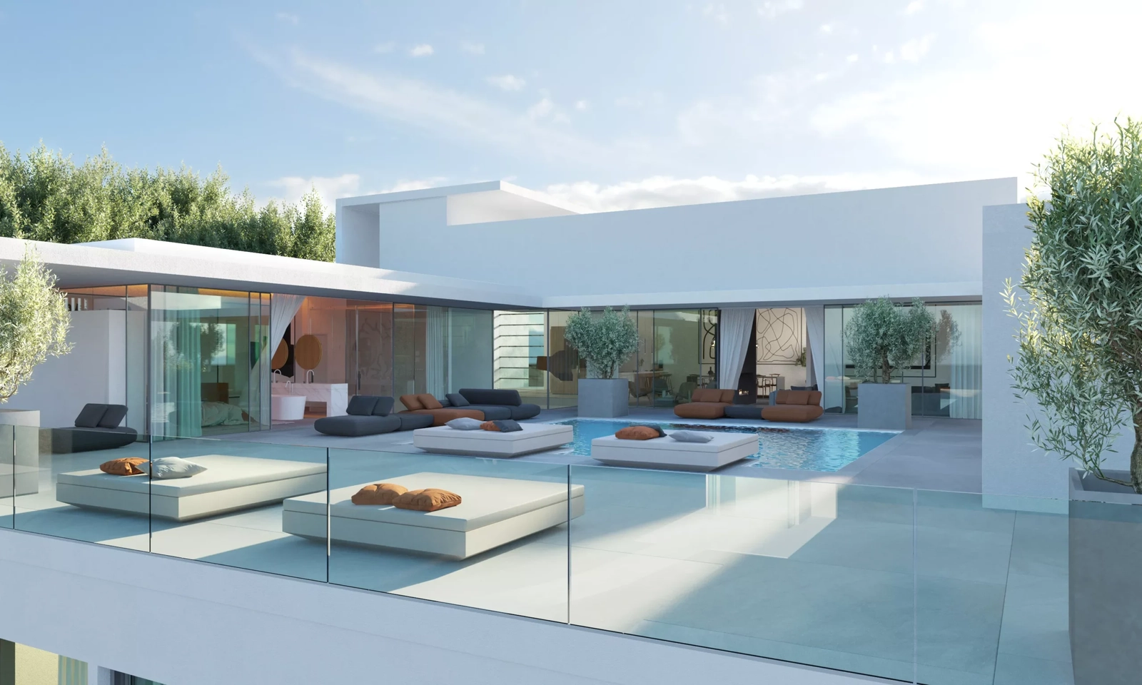 Eine erhöhte Ansicht der großzügigen Terrasse und des privaten Pools, konzipiert für ultimative Entspannung an der Costa del Sol.